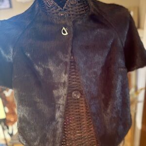 New Vintage-Inspired Faux Fur Capelet